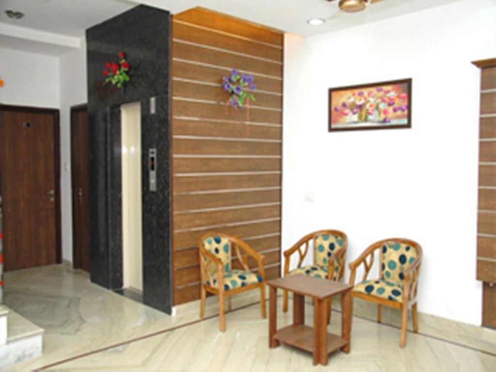Hotel Holiday Comfort Амритсар Экстерьер фото